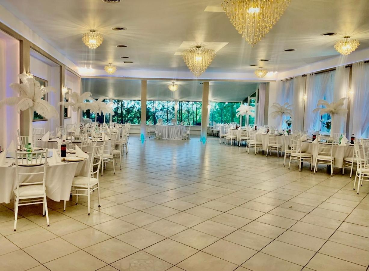 Hotel Polonez W Rymaniu Extérieur photo
